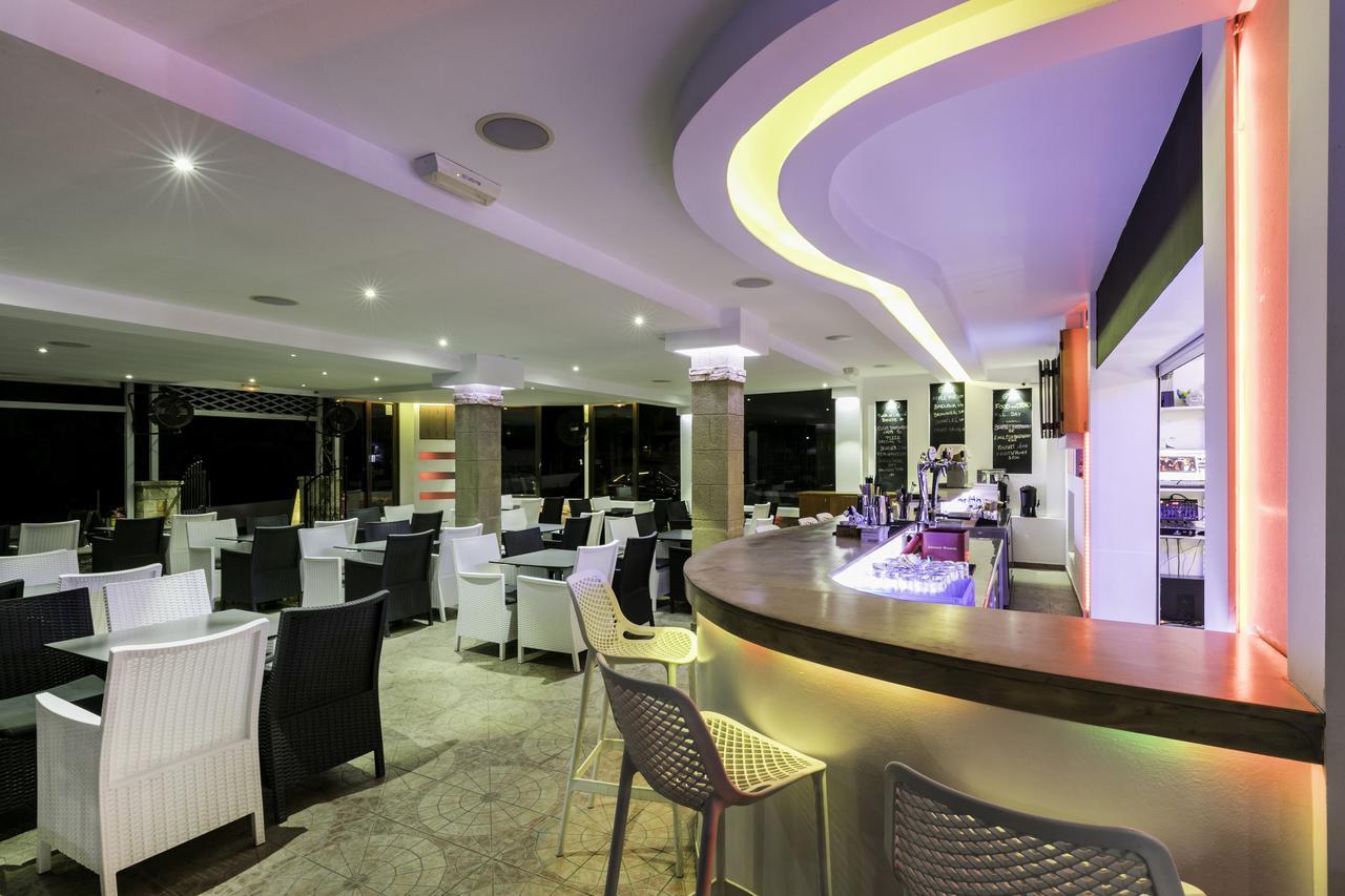 Amphitriti Hotel Pefki  Экстерьер фото